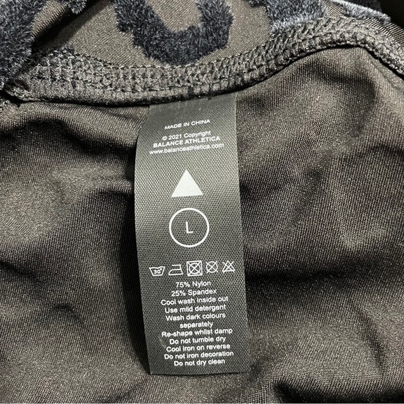 Vitality Balance Athletica animal Kingdom Lux Panther Velvet Legging 2 piece set - Picture 10 of 15